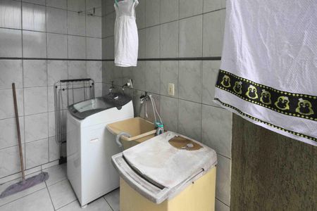 Casa à venda com 138m², 3 quartos e 2 vagas Casa à venda com 138m², 3 quartos e 2 vagasÁrea de Serviço