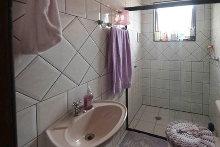 Casa à venda com 138m², 3 quartos e 2 vagas Casa à venda com 138m², 3 quartos e 2 vagasBanheiro da Suíte