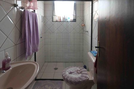 Casa à venda com 138m², 3 quartos e 2 vagas Casa à venda com 138m², 3 quartos e 2 vagasBanheiro da Suíte