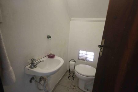 Casa à venda com 138m², 3 quartos e 2 vagas Casa à venda com 138m², 3 quartos e 2 vagasLavabo