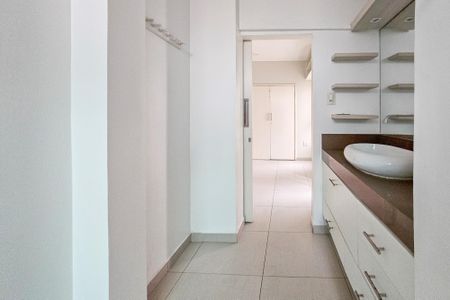 Apartamento para alugar com 150m², 3 quartos e 2 vagasbanheiro  da suíte 