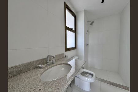 Apartamento à venda com 121m², 3 quartos e 2 vagasSuíte - Banheiro