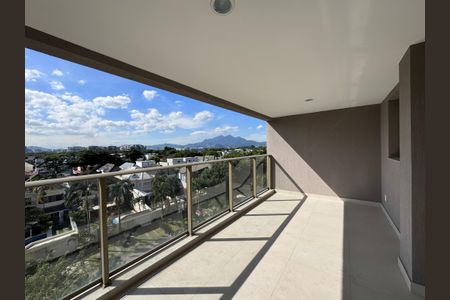 Apartamento à venda com 121m², 3 quartos e 2 vagasVaranda