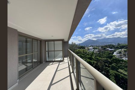Apartamento à venda com 121m², 3 quartos e 2 vagasVaranda