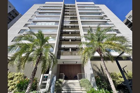 Apartamento à venda com 188m², 4 quartos e 3 vagas Apartamento à venda com 188m², 4 quartos e 3 vagasFachada