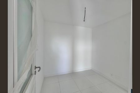 Apartamento à venda com 188m², 4 quartos e 3 vagas Apartamento à venda com 188m², 4 quartos e 3 vagasCozinha e Área de Serviço - Quarto
