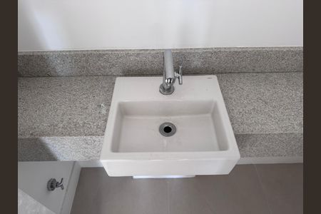 Apartamento à venda com 188m², 4 quartos e 3 vagas Apartamento à venda com 188m², 4 quartos e 3 vagasLavabo