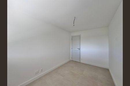 Apartamento à venda com 188m², 4 quartos e 3 vagas Apartamento à venda com 188m², 4 quartos e 3 vagasQuarto 2