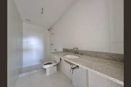 Apartamento à venda com 188m², 4 quartos e 3 vagas Apartamento à venda com 188m², 4 quartos e 3 vagasBanheiro Social