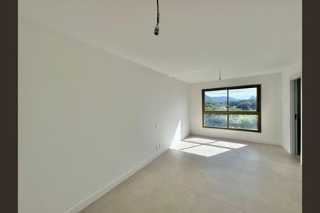 Apartamento à venda com 188m², 4 quartos e 3 vagas Apartamento à venda com 188m², 4 quartos e 3 vagasSuíte 2