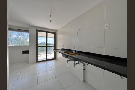Apartamento à venda com 188m², 4 quartos e 3 vagas Apartamento à venda com 188m², 4 quartos e 3 vagasCozinha e Área de Serviço