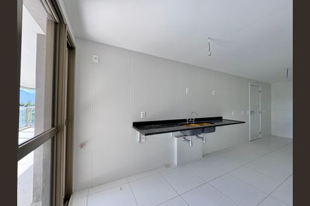 Apartamento à venda com 188m², 4 quartos e 3 vagas Apartamento à venda com 188m², 4 quartos e 3 vagasCozinha e Área de Serviço