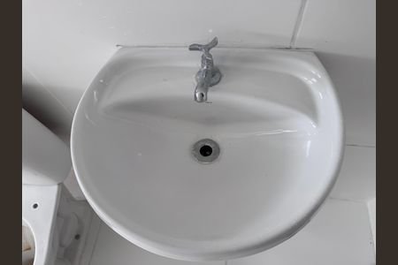 Apartamento à venda com 188m², 4 quartos e 3 vagas Apartamento à venda com 188m², 4 quartos e 3 vagasCozinha e Área de Serviço - Banheiro