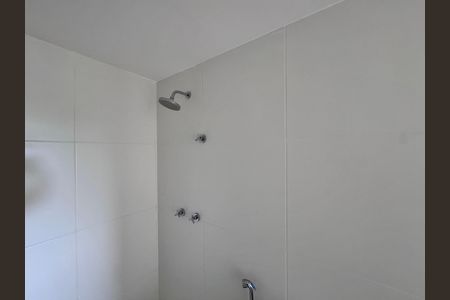 Apartamento à venda com 188m², 4 quartos e 3 vagas Apartamento à venda com 188m², 4 quartos e 3 vagasBanheiro Social