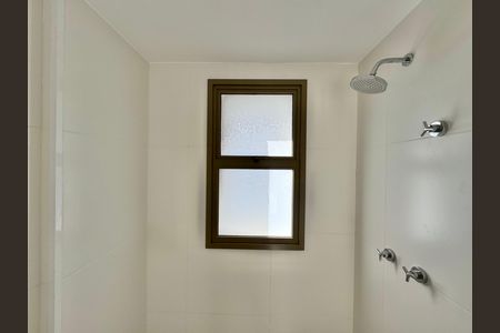 Apartamento à venda com 188m², 4 quartos e 3 vagas Apartamento à venda com 188m², 4 quartos e 3 vagasSuíte 2 - Banheiro