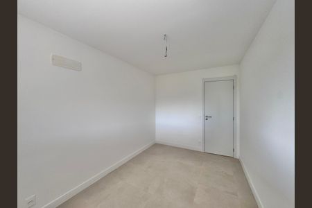 Apartamento à venda com 188m², 4 quartos e 3 vagasQuarto 2