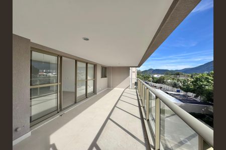 Apartamento à venda com 188m², 4 quartos e 3 vagasVaranda