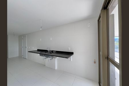 Apartamento à venda com 188m², 4 quartos e 3 vagasCozinha e Área de Serviço