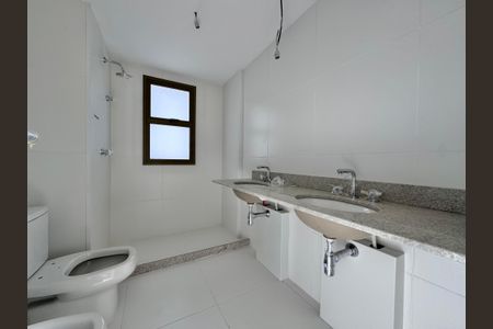 Apartamento à venda com 188m², 4 quartos e 3 vagasSuíte 2 - Banheiro