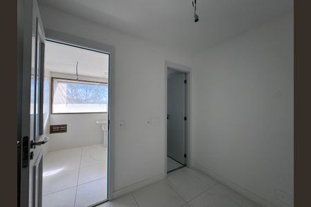 Apartamento à venda com 188m², 4 quartos e 3 vagasCozinha e Área de Serviço - Quarto