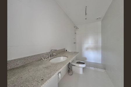 Apartamento à venda com 188m², 4 quartos e 3 vagasBanheiro Social