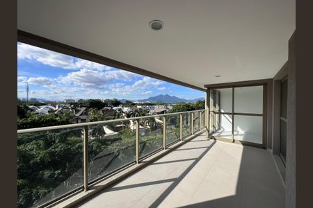 Apartamento à venda com 124m², 3 quartos e 2 vagasVaranda