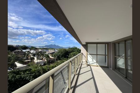 Apartamento à venda com 124m², 3 quartos e 2 vagasVaranda