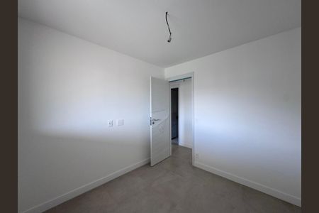 Apartamento à venda com 125m², 3 quartos e 2 vagasQuarto 2