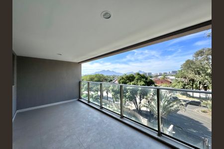 Apartamento à venda com 124m², 3 quartos e 2 vagasVaranda