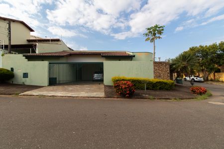 Casa à venda com 390m², 4 quartos e sem vagaFachada