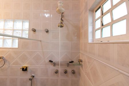 Casa à venda com 390m², 4 quartos e sem vagaBanheiro da Suíte 4