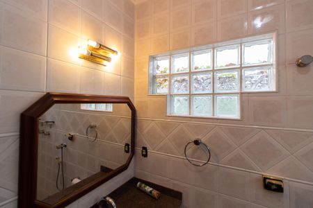 Casa à venda com 390m², 4 quartos e sem vagaBanheiro da Suíte 4