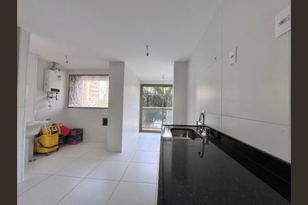 Apartamento à venda com 121m², 3 quartos e 2 vagasCozinha e Área de Serviço