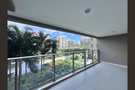 Apartamento à venda com 121m², 3 quartos e 2 vagasVaranda