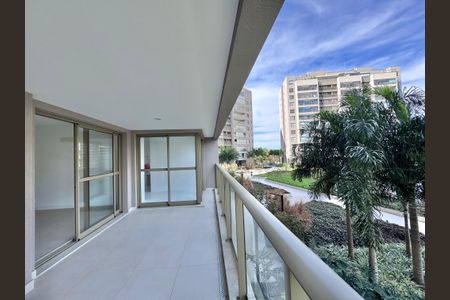 Apartamento à venda com 121m², 3 quartos e 2 vagasVaranda