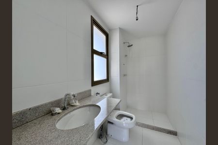 Apartamento à venda com 121m², 3 quartos e 2 vagasBanheiro da Suíte