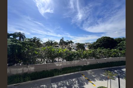 Apartamento à venda com 121m², 3 quartos e 2 vagas Apartamento à venda com 121m², 3 quartos e 2 vagasVaranda - Vista