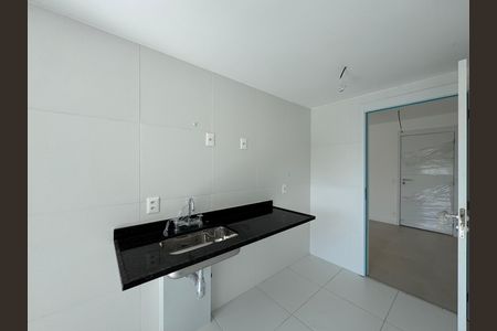 Apartamento à venda com 121m², 3 quartos e 2 vagas Apartamento à venda com 121m², 3 quartos e 2 vagasCozinha e Área de Serviço