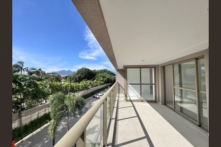 Apartamento à venda com 124m², 3 quartos e 2 vagasVaranda