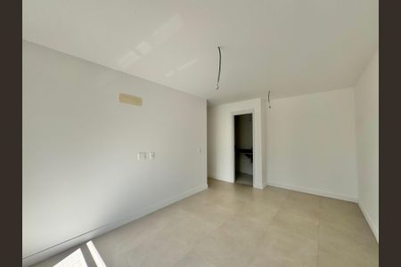 Apartamento à venda com 124m², 3 quartos e 2 vagasSuíte