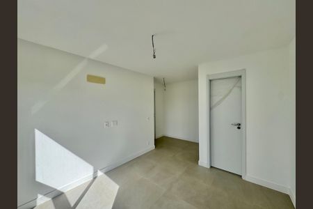 Apartamento à venda com 121m², 3 quartos e 2 vagasSuíte