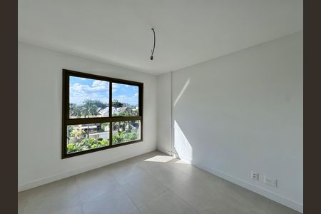 Apartamento à venda com 121m², 3 quartos e 2 vagasSuíte