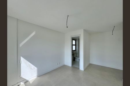 Apartamento à venda com 121m², 3 quartos e 2 vagasSuíte