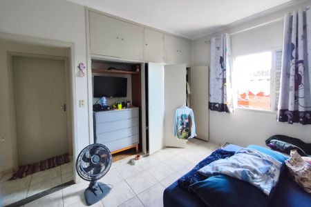 Casa à venda com 300m², 3 quartos e 4 vagasQuarto 2