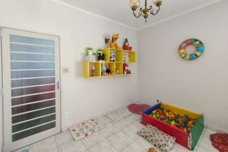 Casa à venda com 300m², 3 quartos e 4 vagasSala de Estar