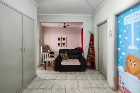 Casa à venda com 300m², 3 quartos e 4 vagasSala de TV