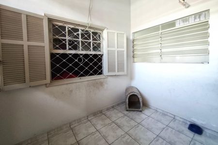 Casa à venda com 300m², 3 quartos e 4 vagasQuintal