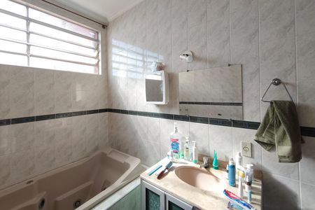 Casa à venda com 300m², 3 quartos e 4 vagasBanheiro 2
