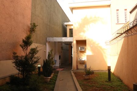 Casa à venda com 280m², 3 quartos e 2 vagasQuintal