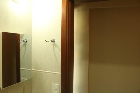 Casa à venda com 280m², 3 quartos e 2 vagasBanheiro 2